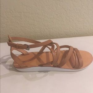 SOLD- NEW OluKai gladiator style sandal 🌺